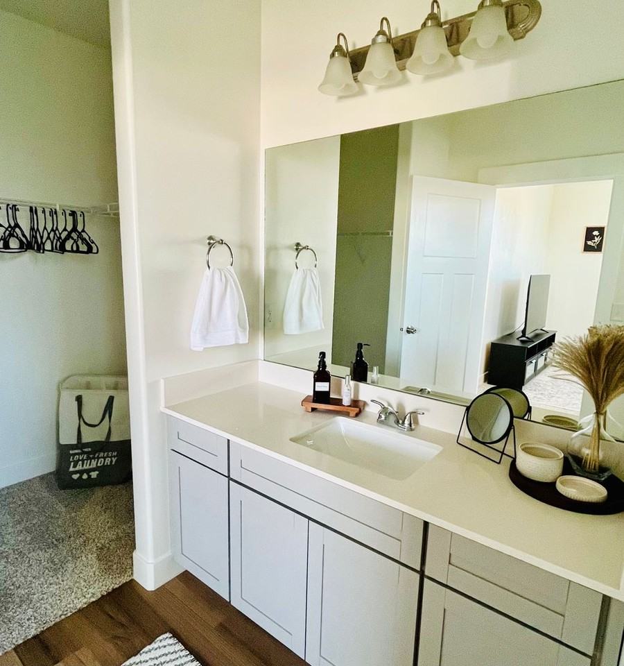 1886 N 3330 W - Photo 6 of 25