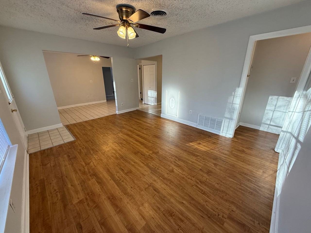 1405 Stanford Rd - Photo 5 of 29