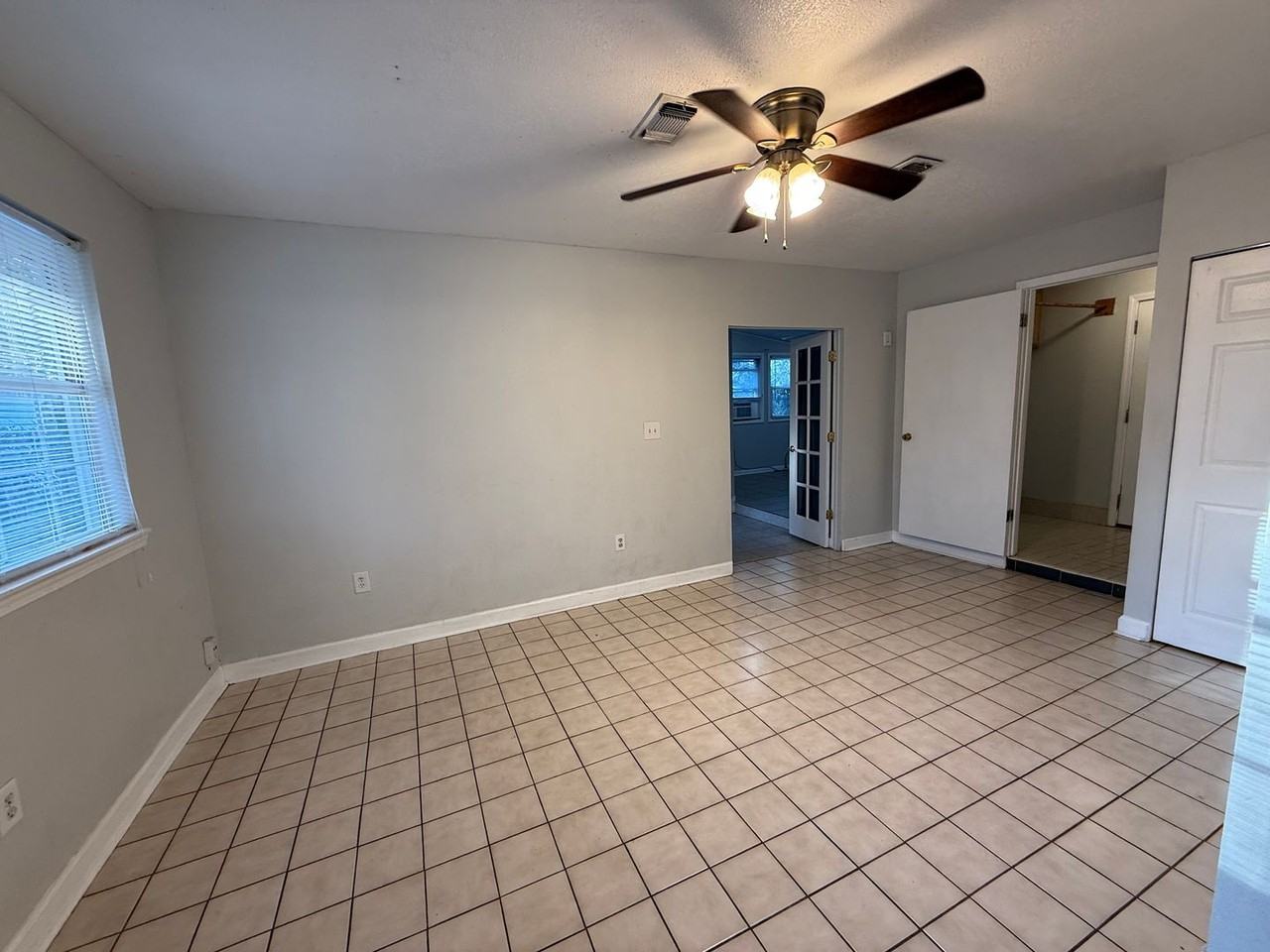 1405 Stanford Rd - Photo 6 of 29