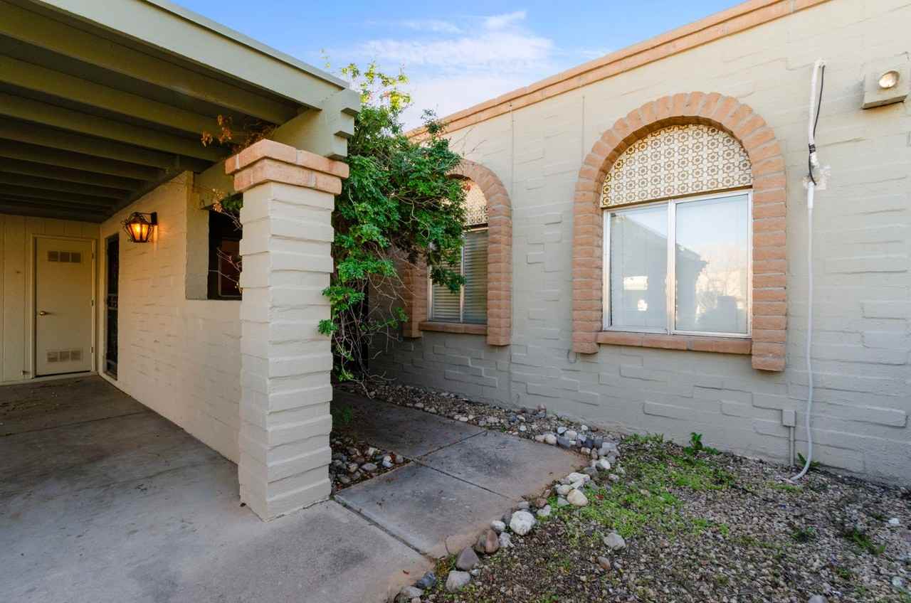 3035 N Desert Dr - Photo 3 of 31