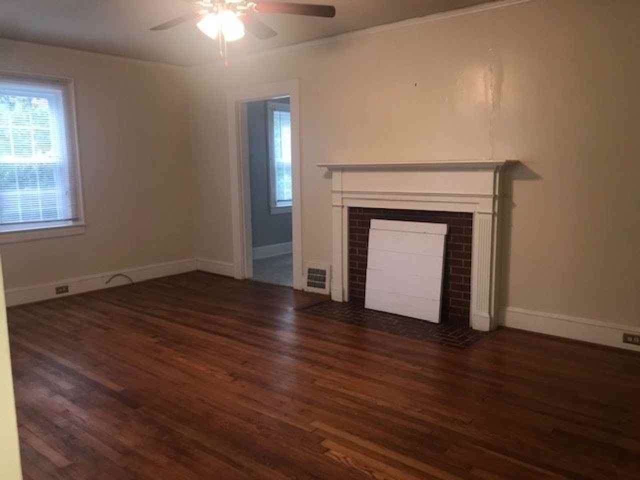 801 Knollwood St - Photo 4 of 10