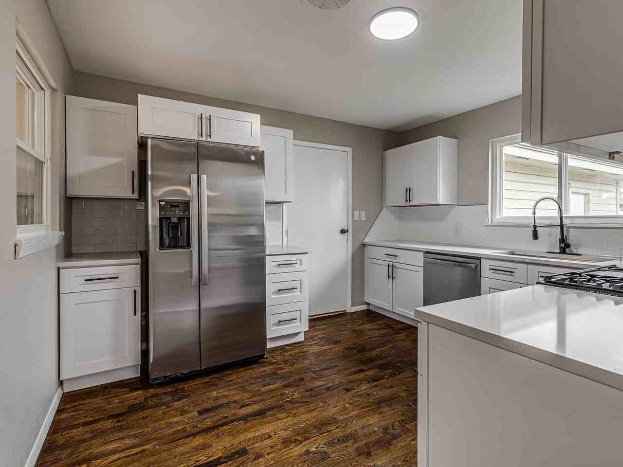 5735 E 28th St - Photo 7 of 26