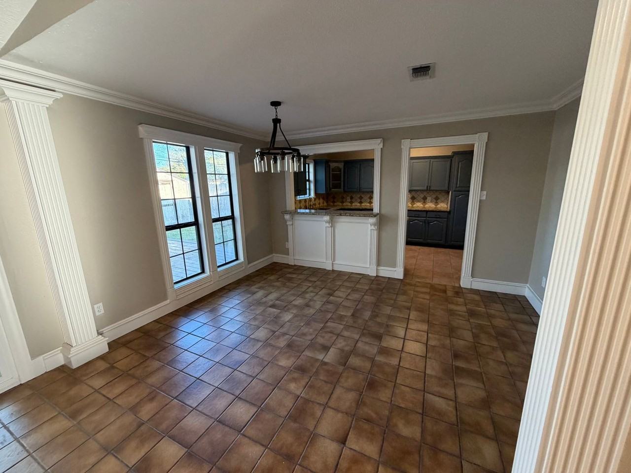 290 Rosine St - Photo 3 of 16