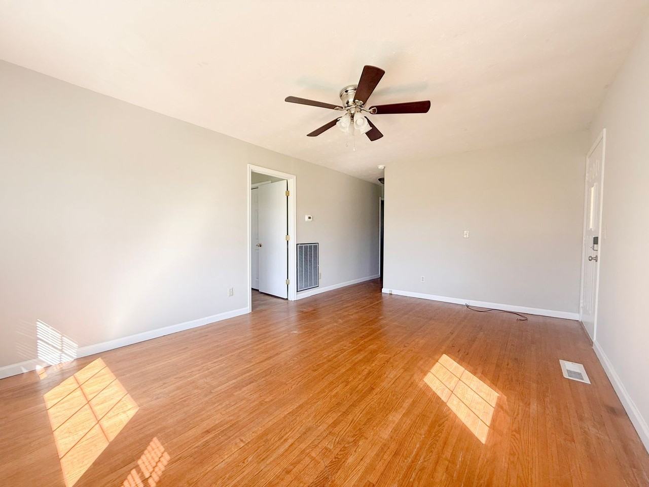 658 Whitson Chapel Rd - Photo 3 of 35