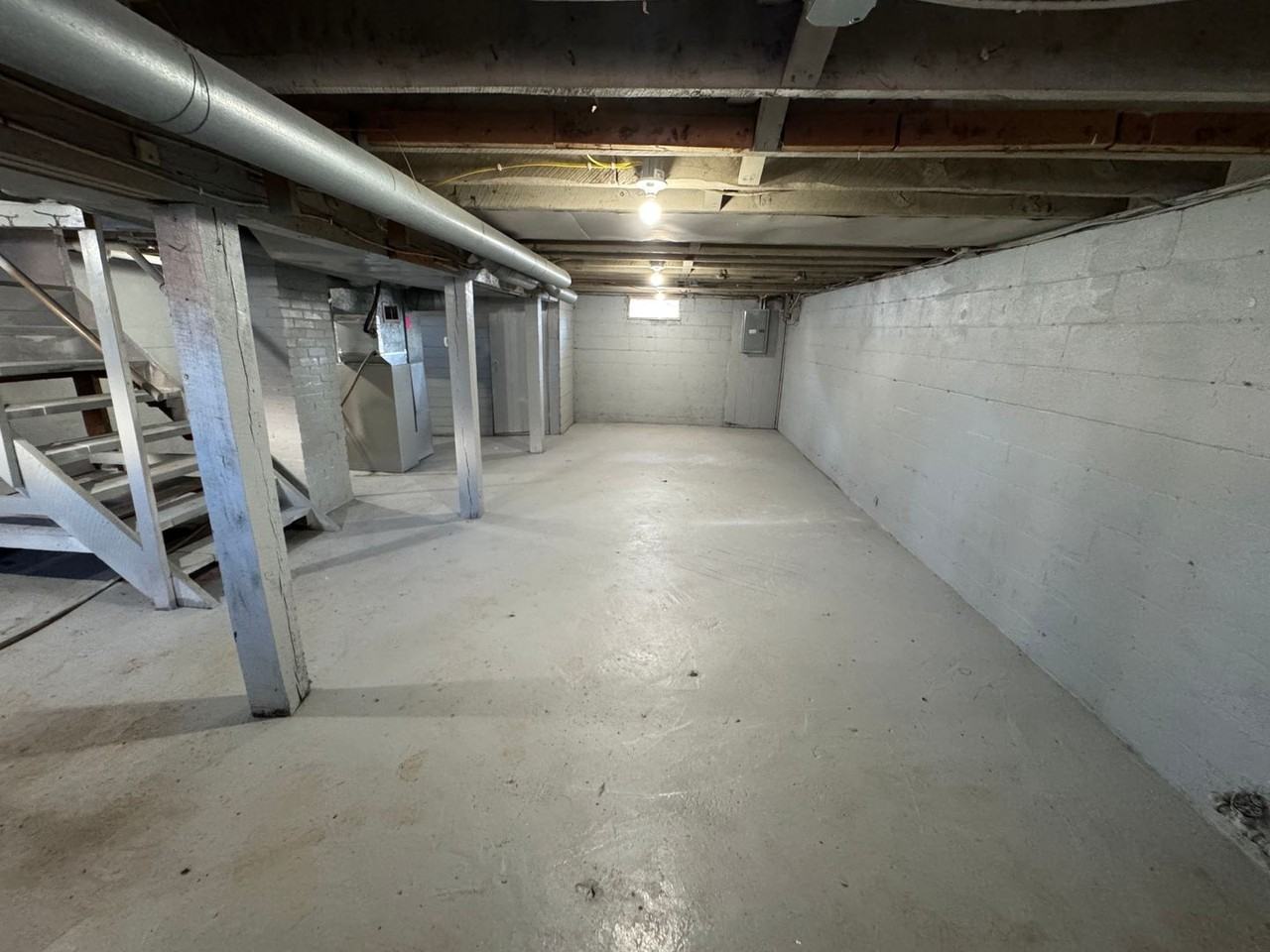 527 W Exchange St - Photo 6 of 9