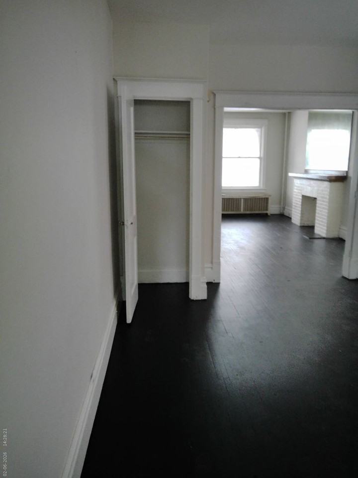 2728 N 6th St - Photo 5 of 11