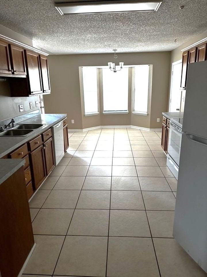 7161 Patience Ct - Photo 3 of 28