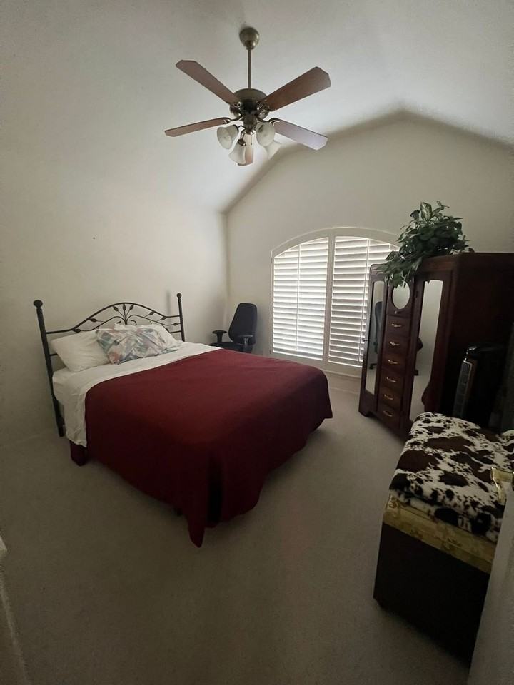 1041 Lytle Creek Dr - Photo 4 of 16