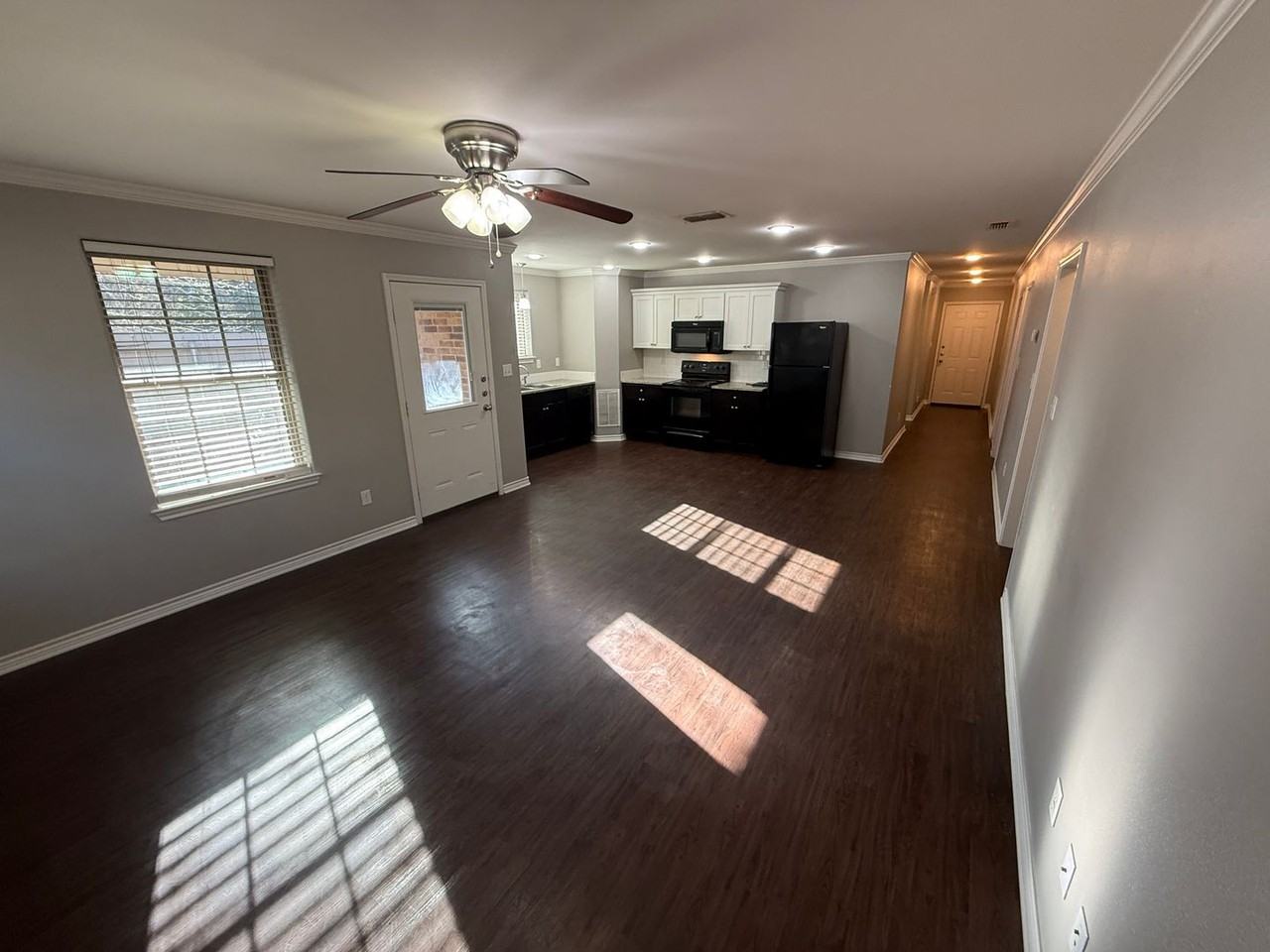 3992 Duchess Dr - Photo 5 of 17