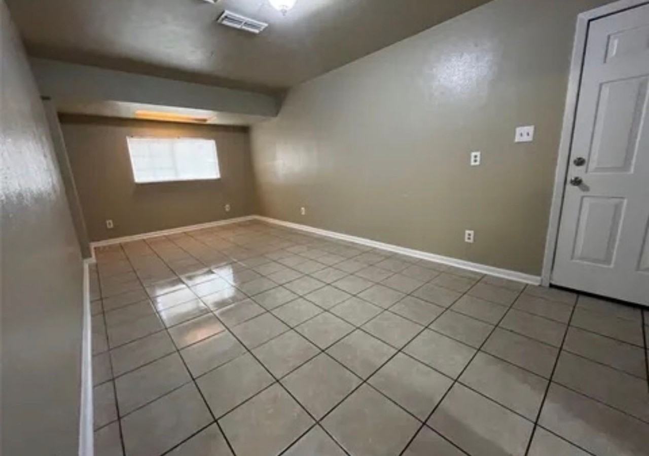 5303 Burdine St - Photo 6 of 11