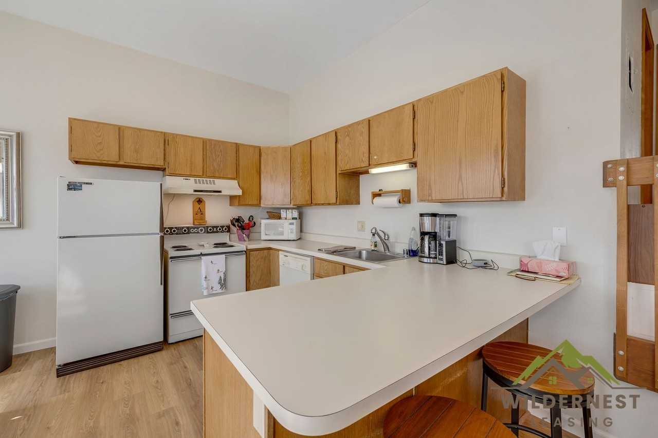 9825 Ryan Gulch Rd - Photo 7 of 27