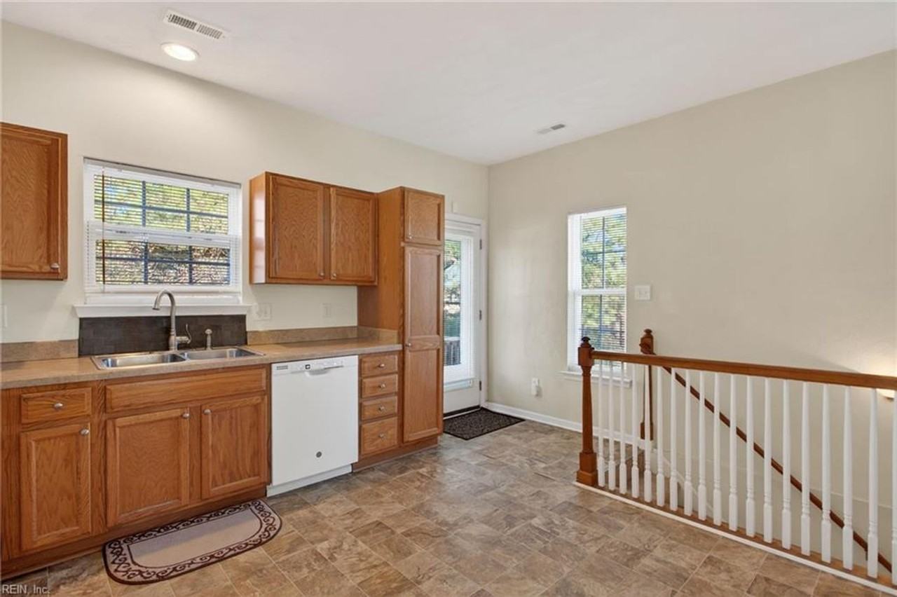 8125 Redmon Rd - Photo 6 of 21