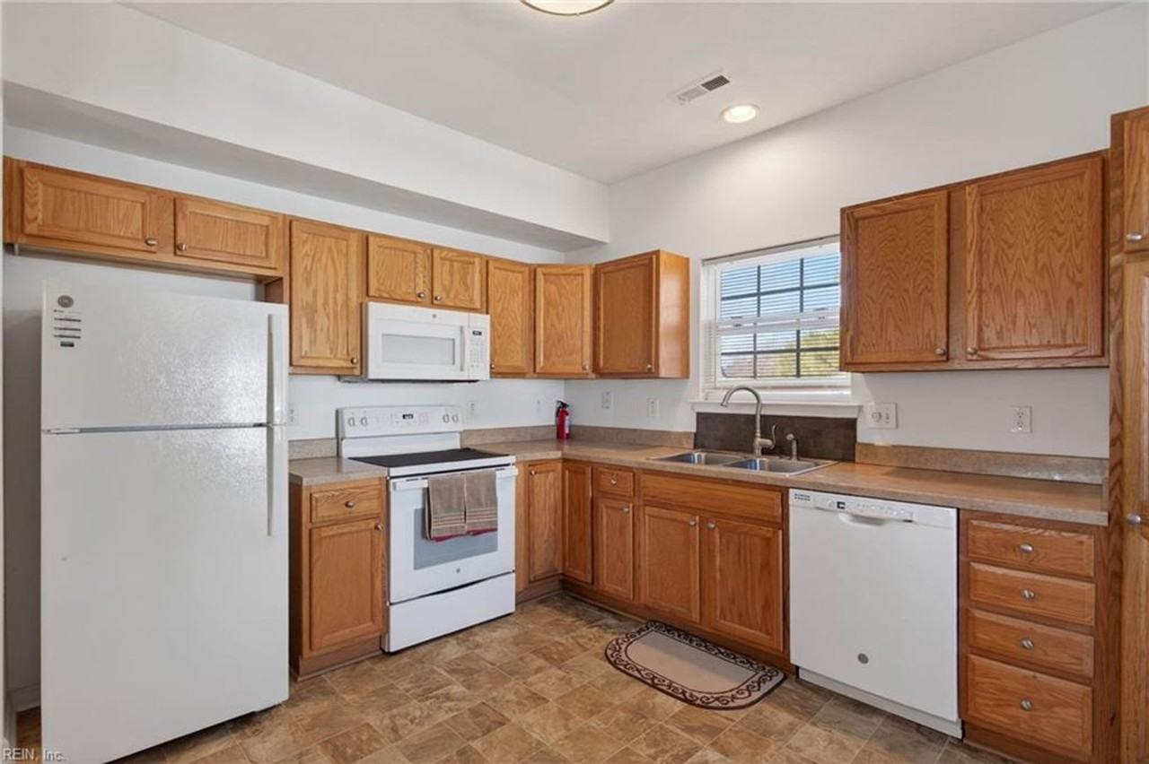 8125 Redmon Rd - Photo 7 of 21