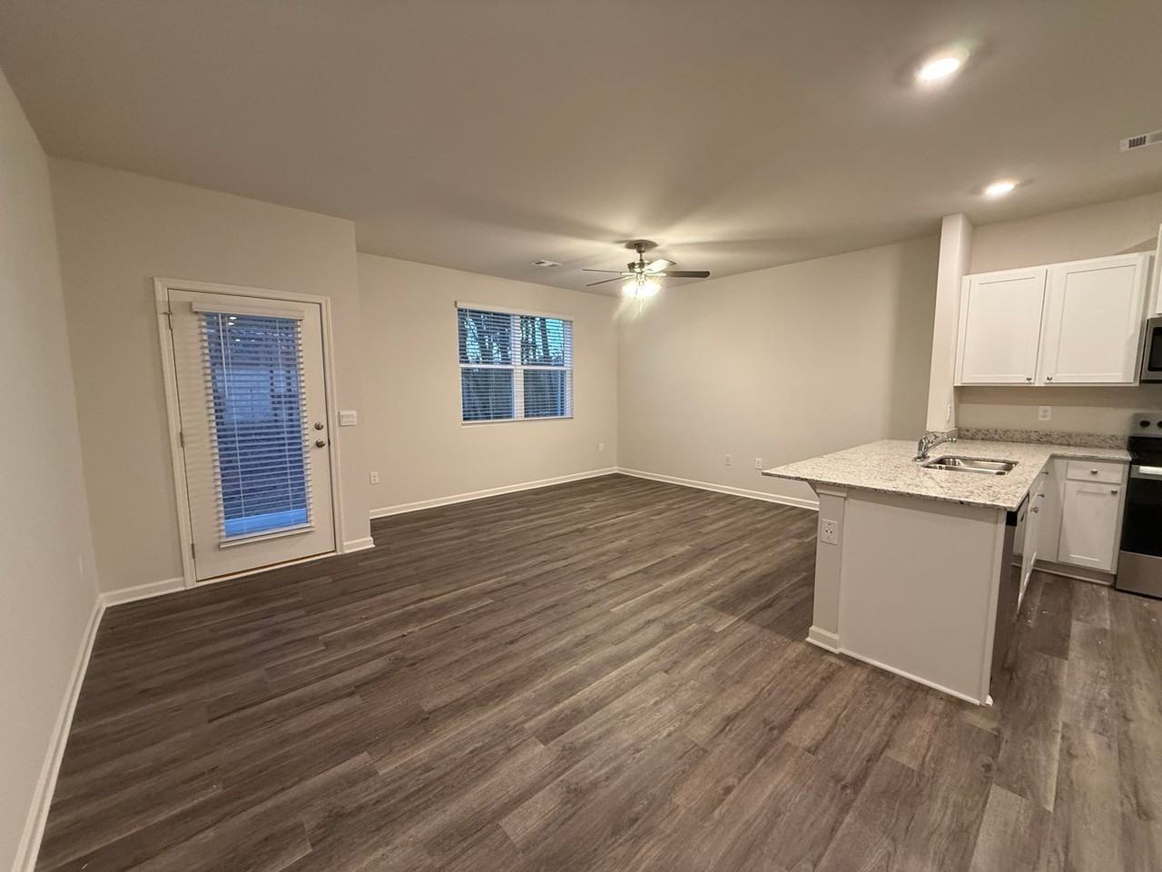 21 Sweetspire Dr Nw - Photo 2 of 12
