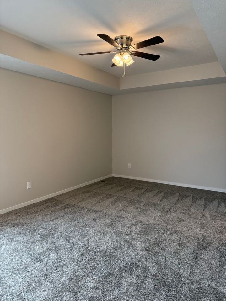 10740 N 149th St - Photo 4 of 24