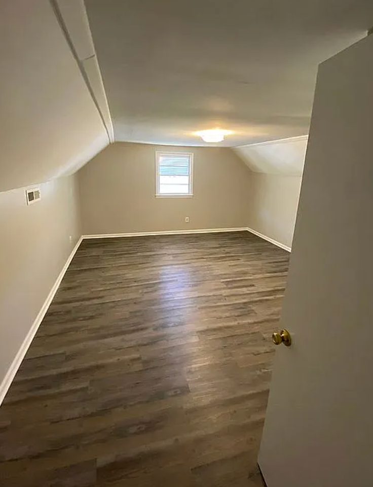 19 Geer St - Photo 7 of 13