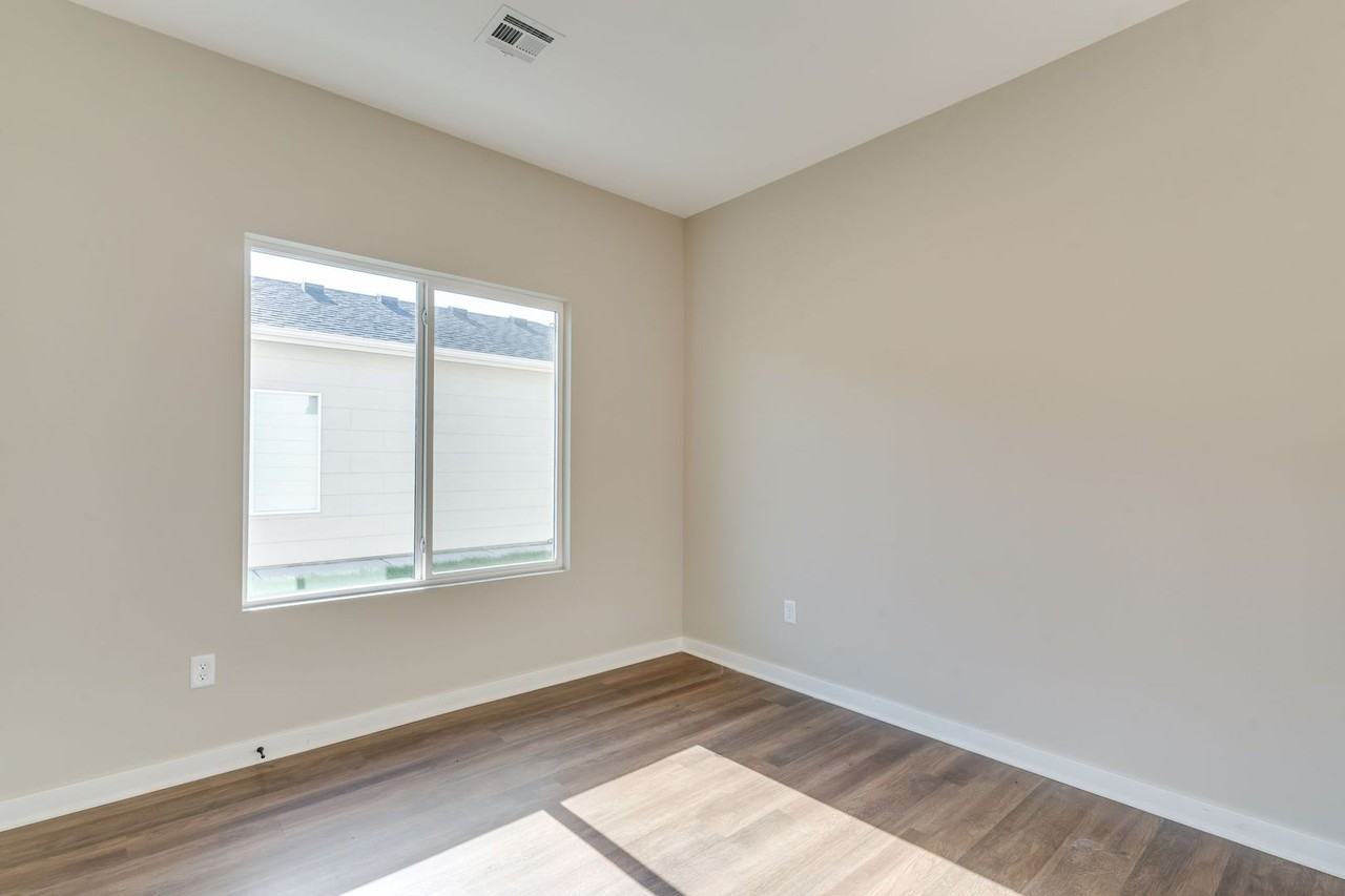 1945 N Larae St - Photo 6 of 15