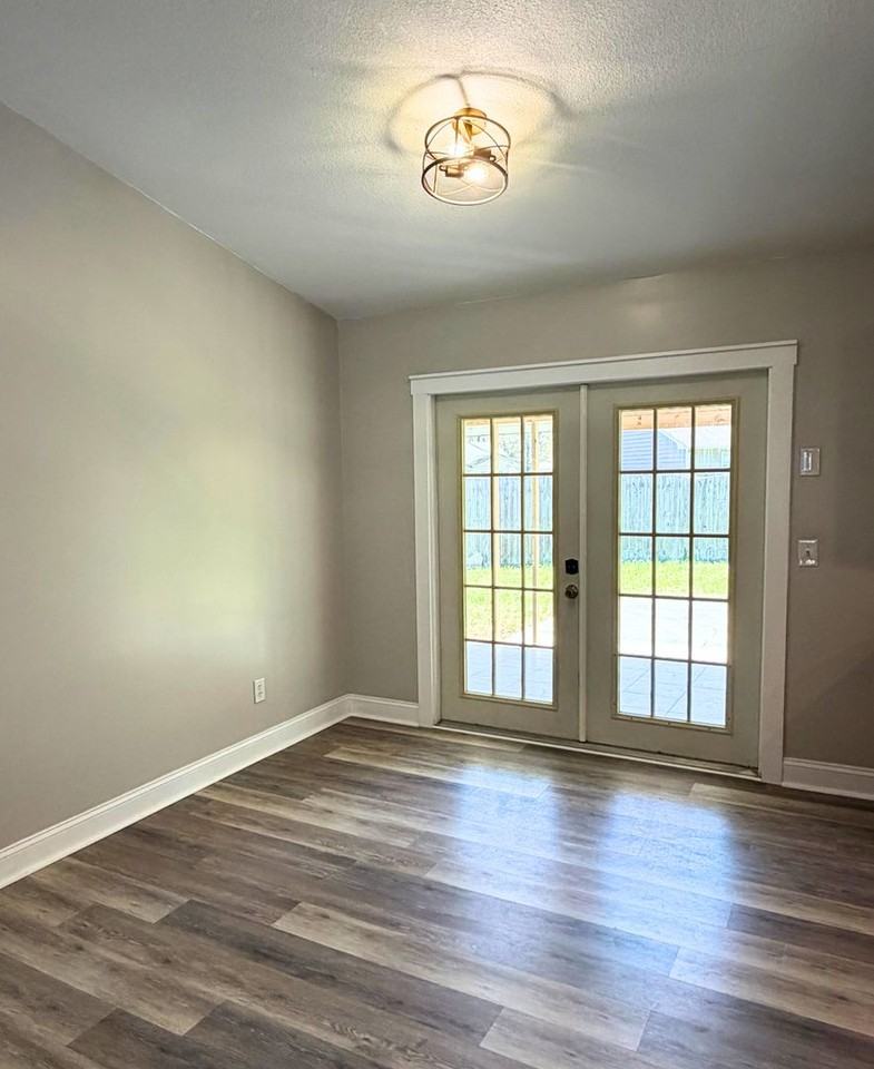 102 Driftwood Ct - Photo 3 of 20