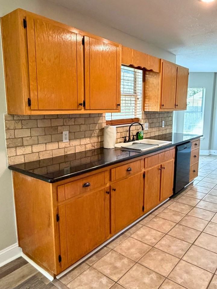 102 Driftwood Ct - Photo 7 of 20