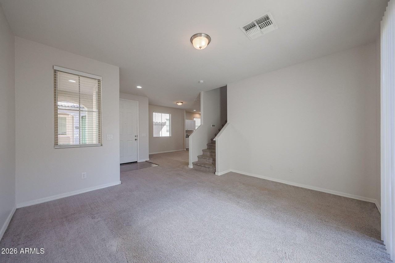 5458 W Fulton St - Photo 7 of 30