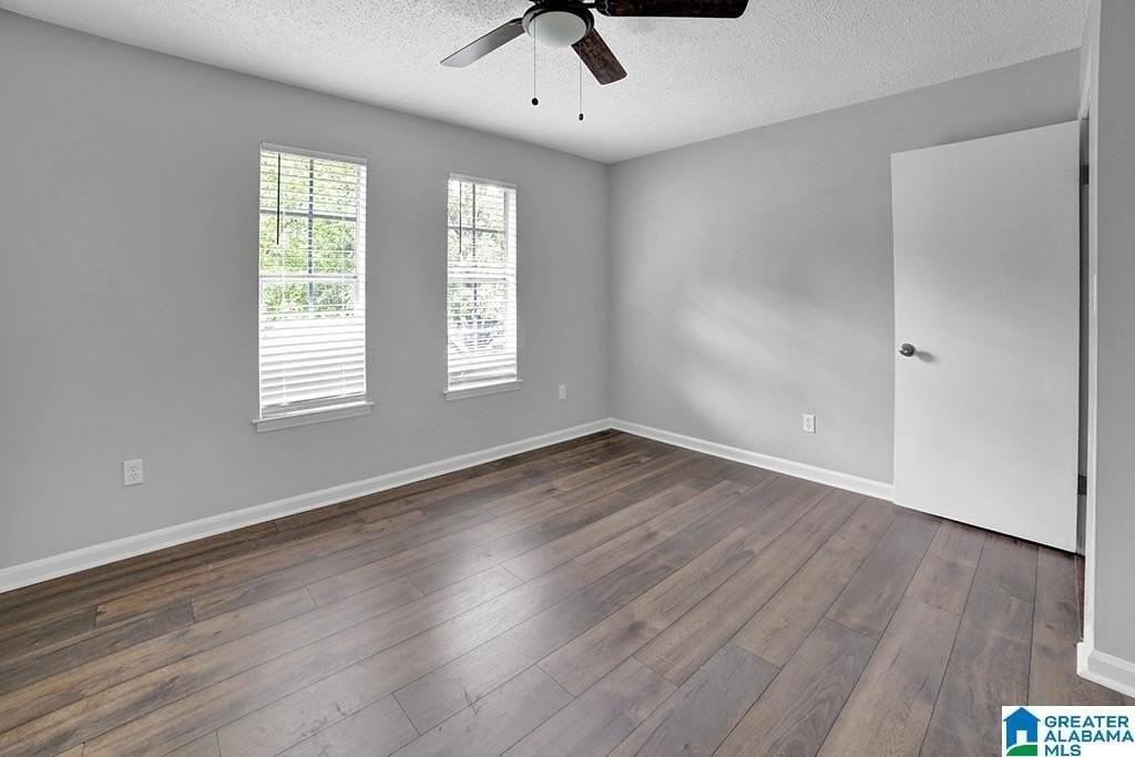 1053 Ivy Creek Trl - Photo 3 of 23