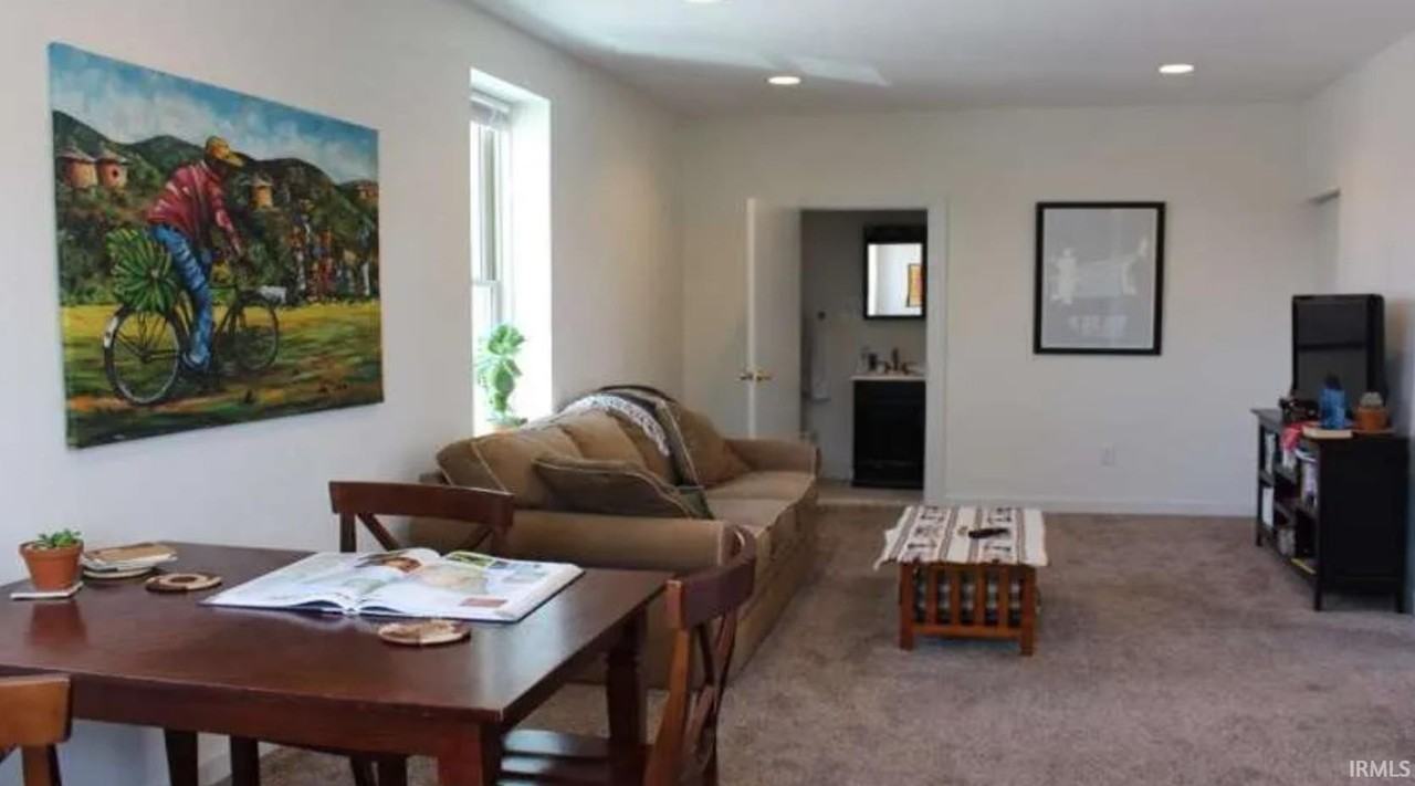 303 S Washington St #2 - Photo 5 of 11