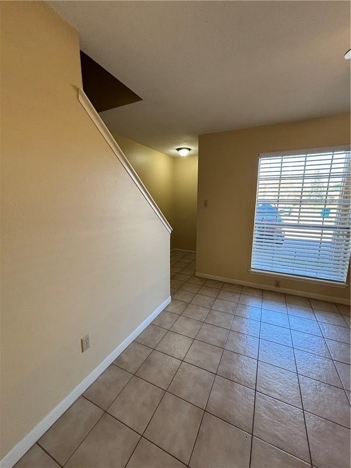 7214 Owen Ct Apt 2 #2 - Photo 4 of 18