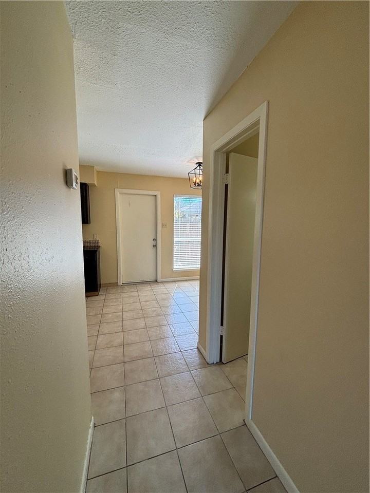 7214 Owen Ct Apt 2 #2 - Photo 5 of 18