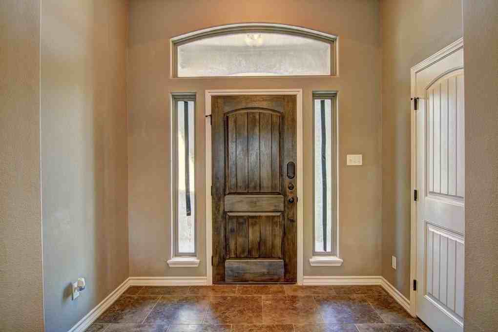 1118 Blackbuck Ln - Photo 3 of 40