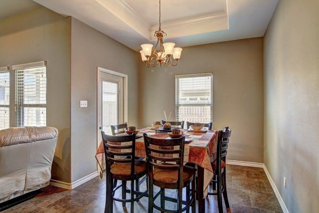 1118 Blackbuck Ln - Photo 4 of 40