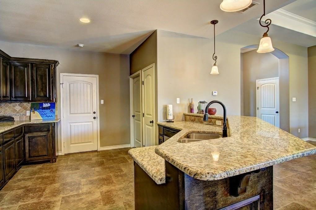 1118 Blackbuck Ln - Photo 6 of 40