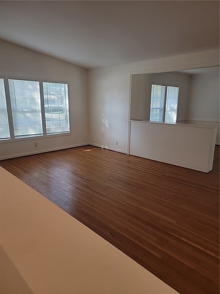 114 Rainbow Ln - Photo 4 of 21