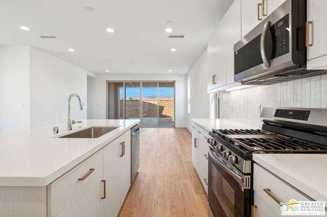 74246 Storke Dr - Photo 5 of 28