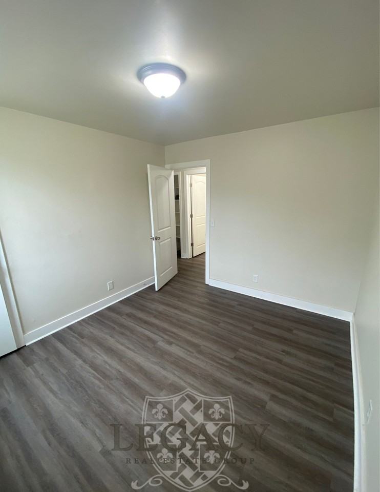 7104 White Oak Dr #1 - Photo 7 of 12