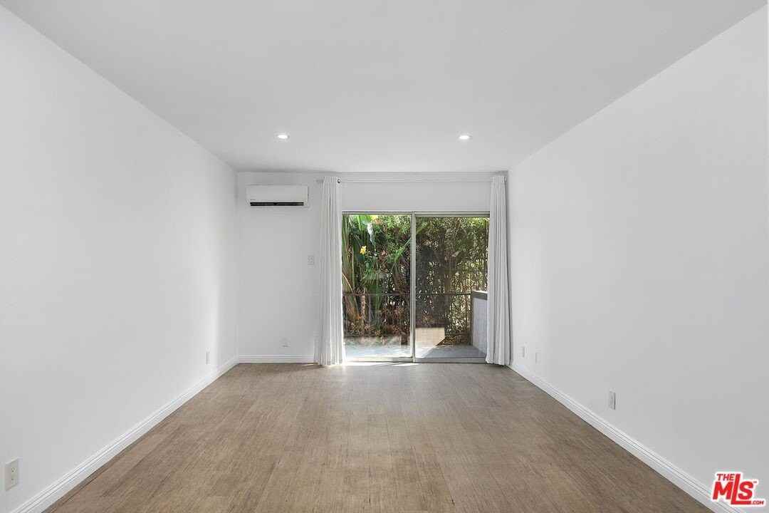 4431 Don Ricardo Dr Apt 23 - Photo 4 of 18