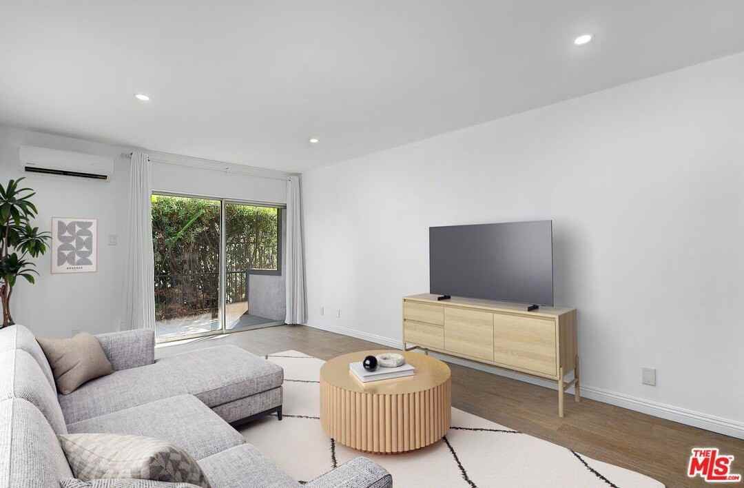 4431 Don Ricardo Dr Apt 23 - Photo 6 of 18