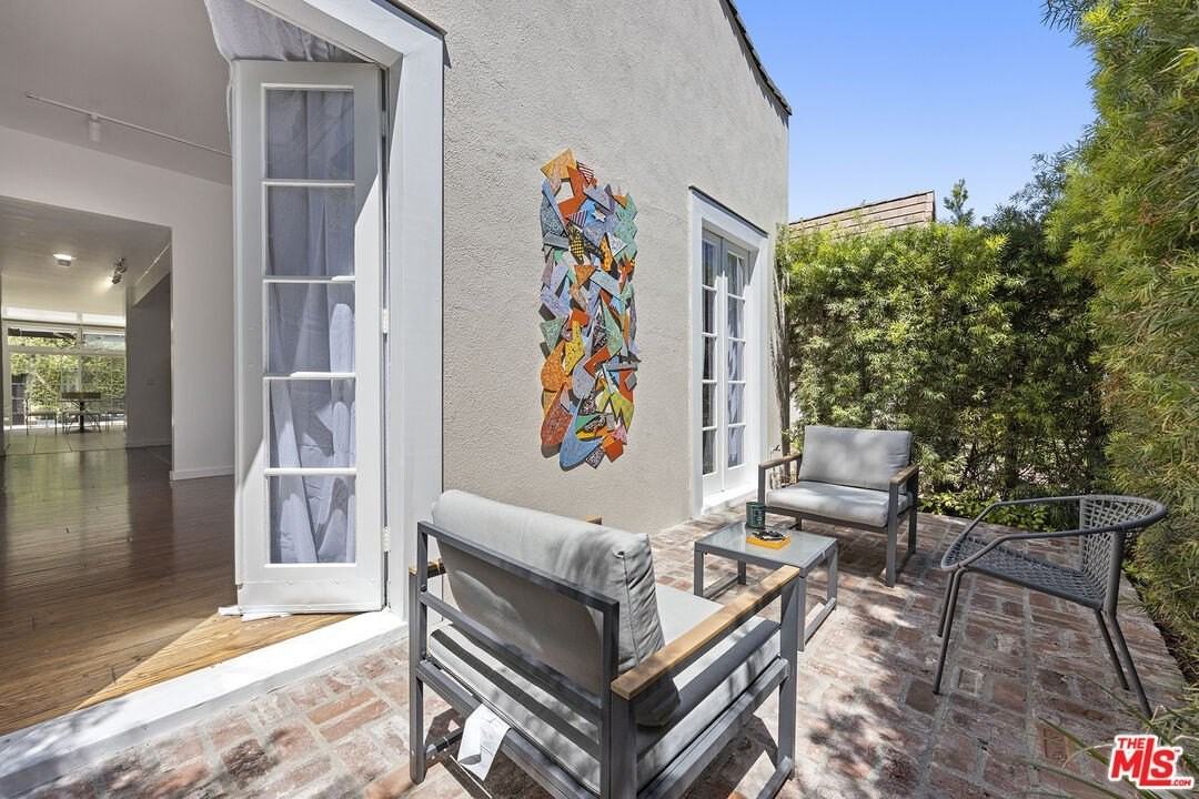 245 N Wetherly Dr - Photo 6 of 20