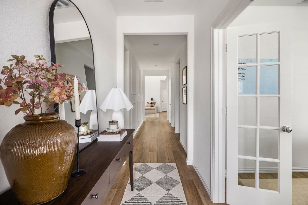 10016 Thornapple Rd - Photo 4 of 8