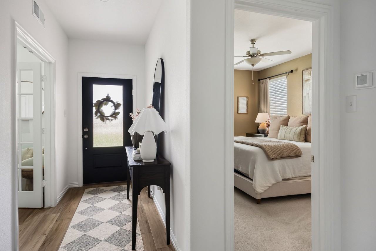 10016 Thornapple Rd - Photo 7 of 8