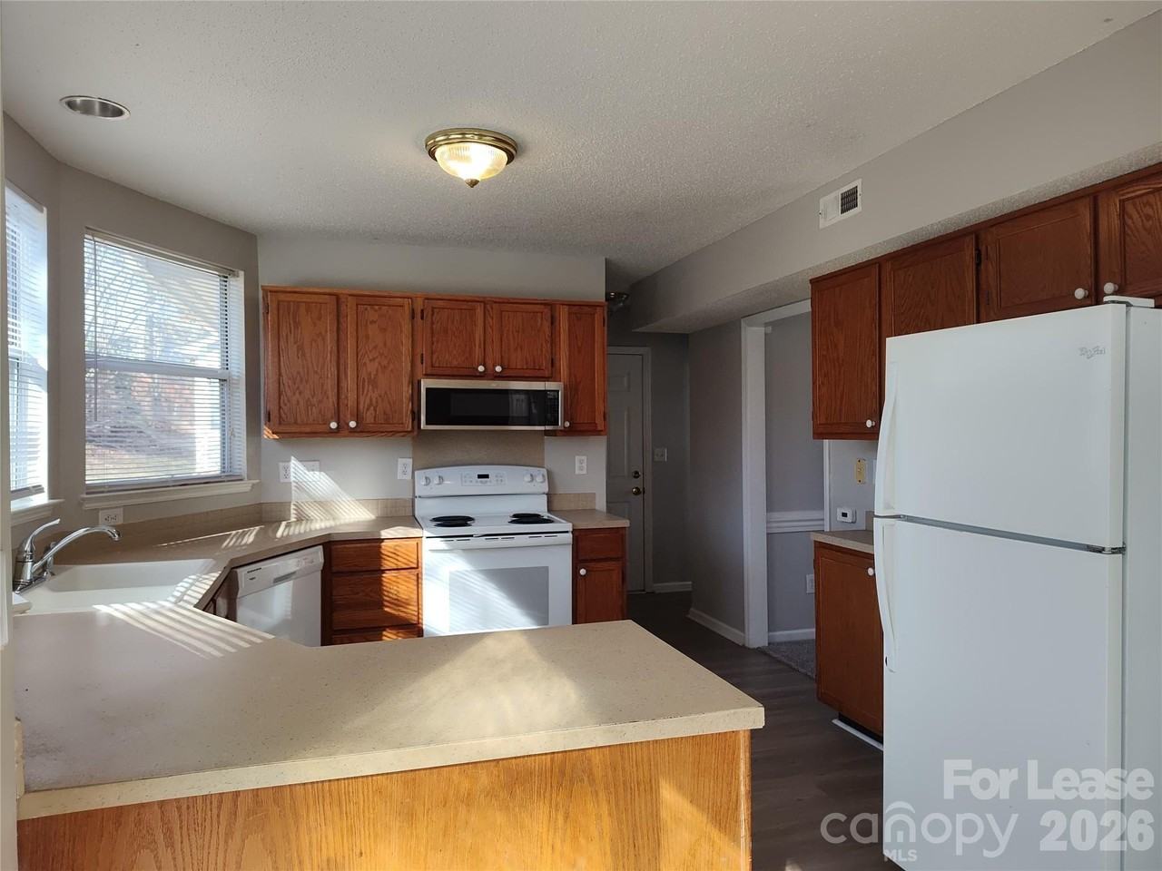 10000 Dunfries Rd - Photo 3 of 19