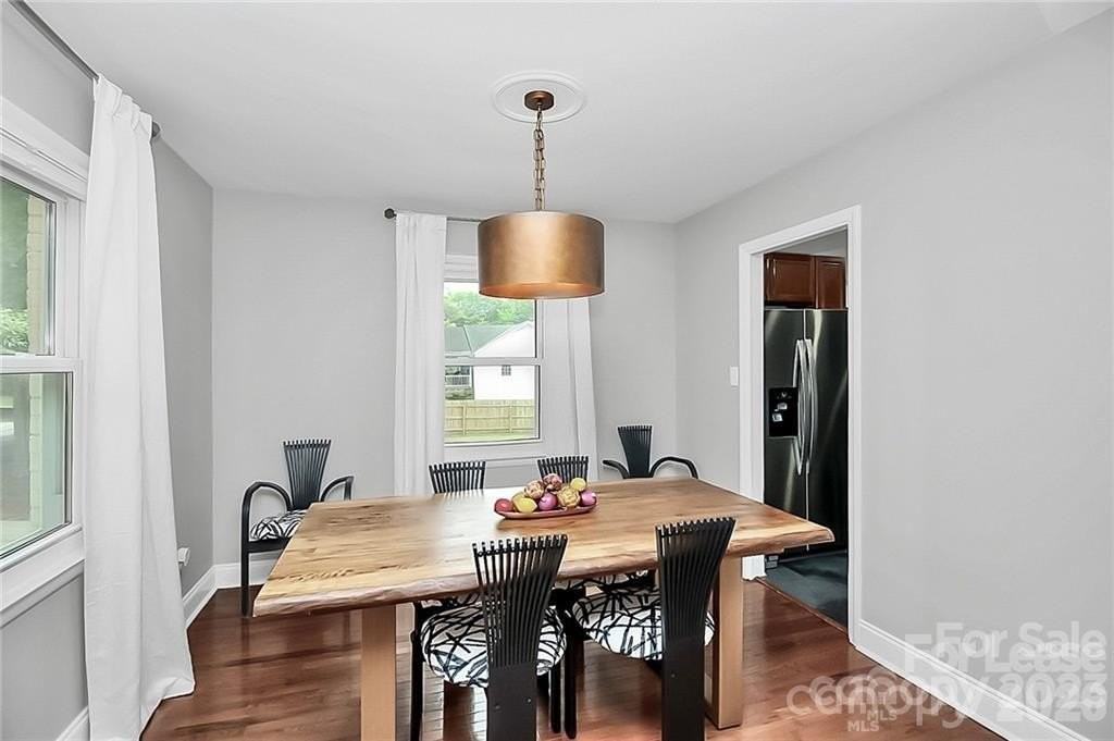 3052 Brookridge Ln - Photo 6 of 38