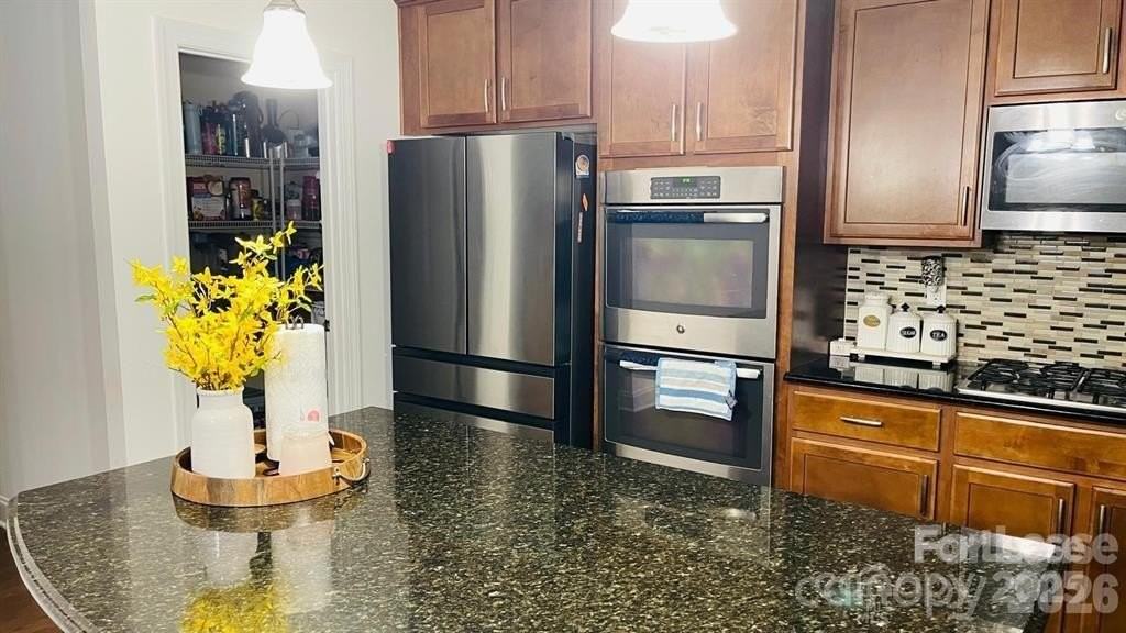 1428 Overlea Pl Nw - Photo 2 of 25