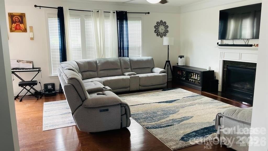 1428 Overlea Pl Nw - Photo 3 of 25