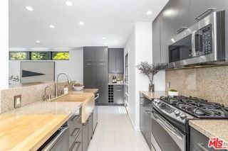 9834 Wanda Park Dr - Photo 3 of 8