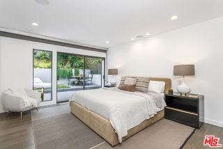 9834 Wanda Park Dr - Photo 4 of 8