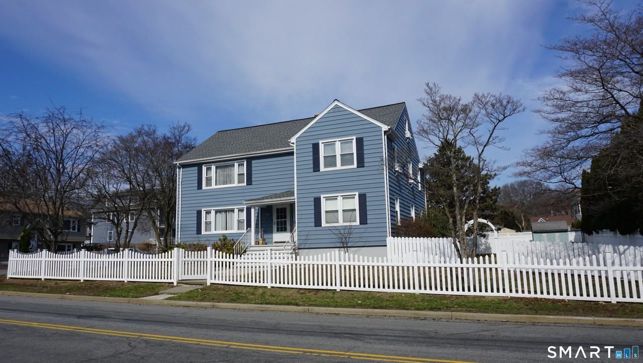 228 Jennings Rd - Photo 2 of 20