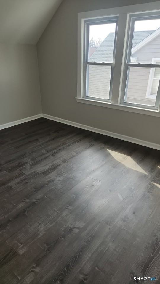 67 Beardsley Park Terrace unit: 2Nd & 3Rd Fls. - Photo 5 of 14