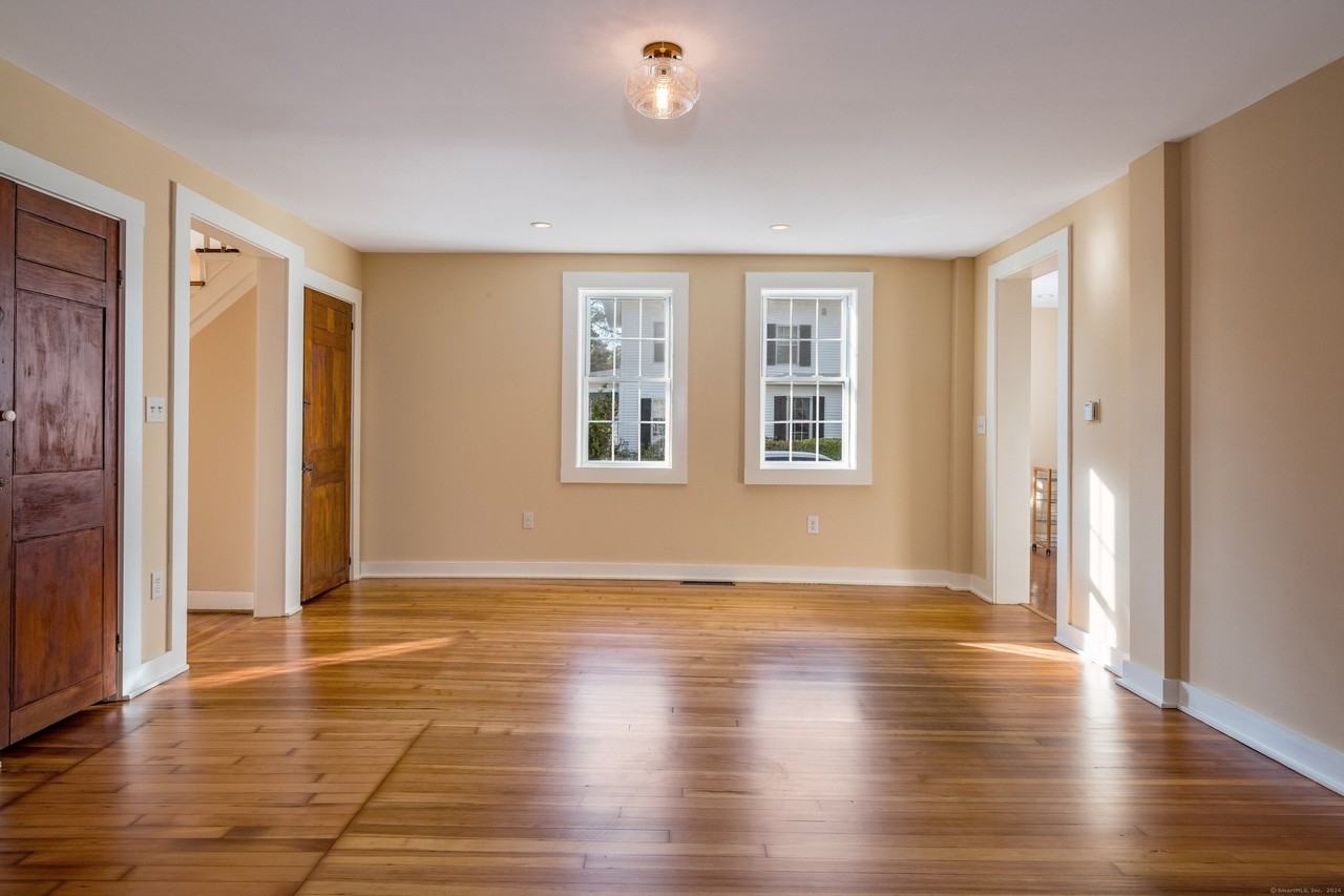 97 Commerce St - Photo 7 of 20