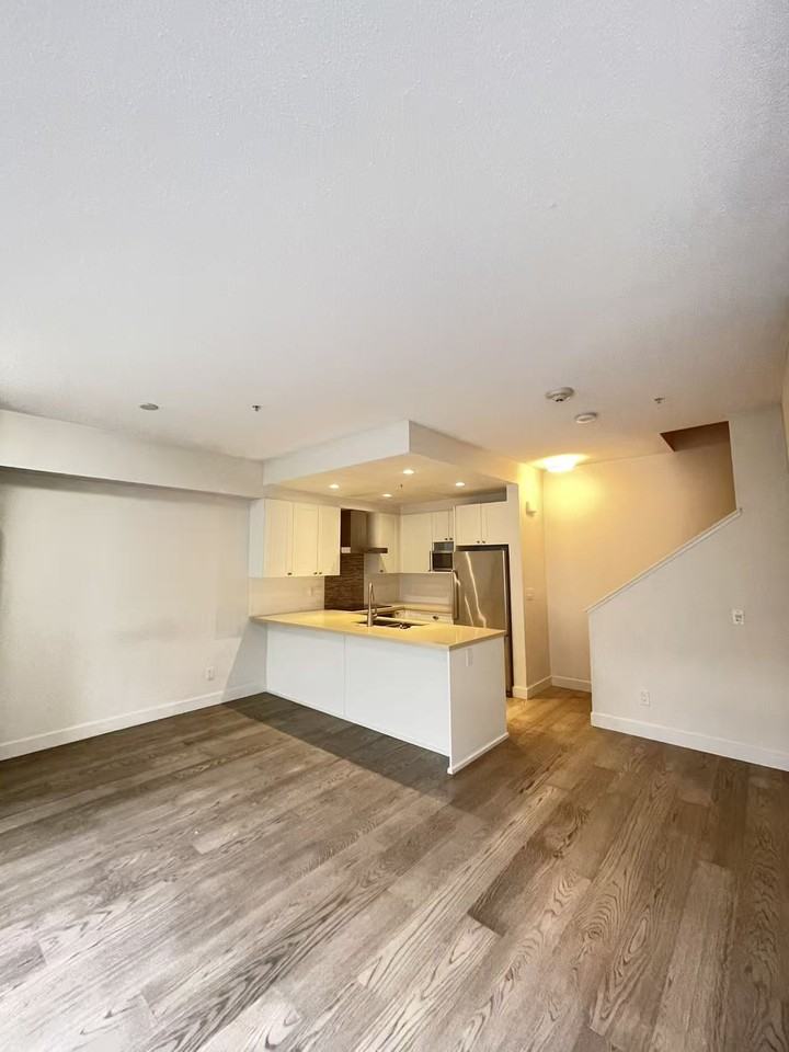 3200 Noel Drive - Photo 3 of 16