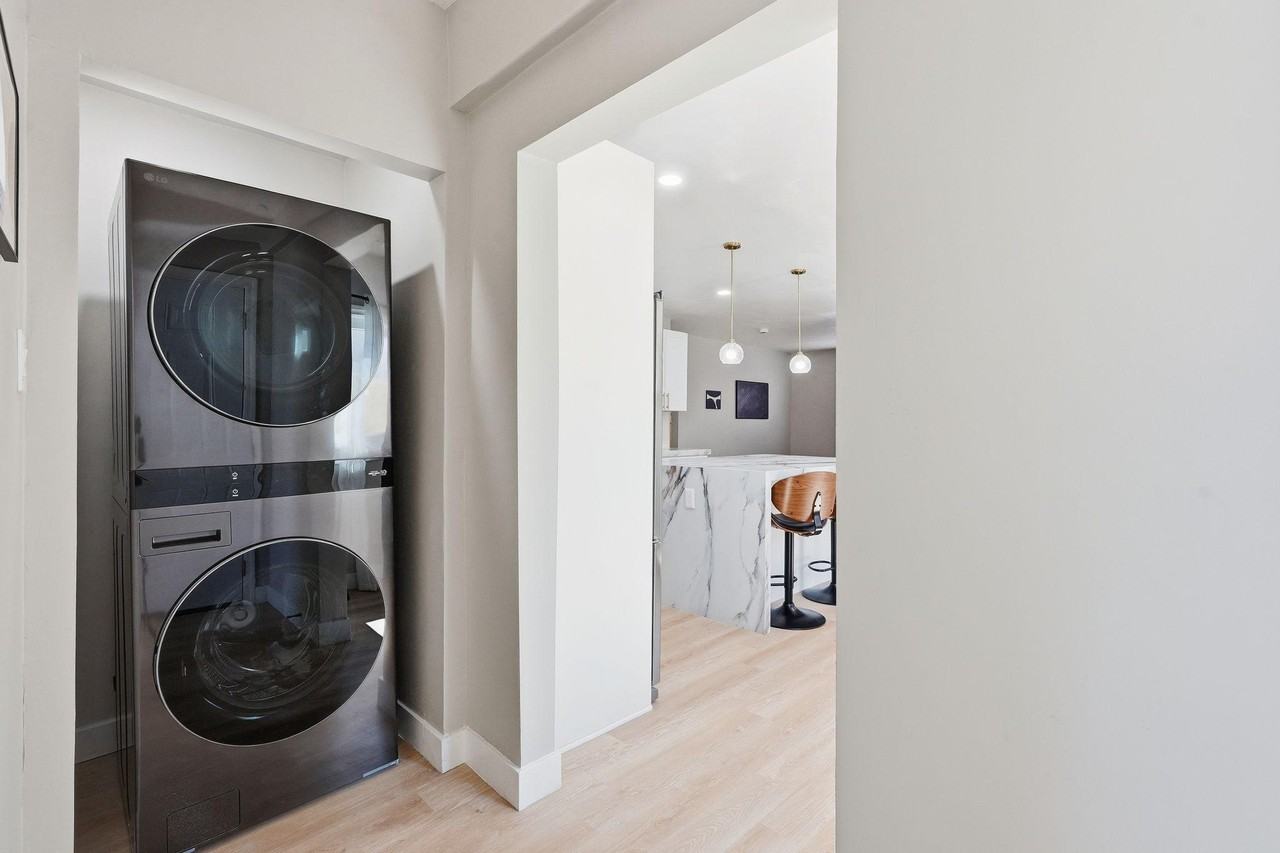 N 11th Ave - Photo 4 of 11